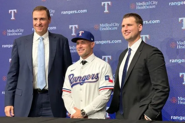 遊騎兵總教練Skip Schumaker(photo：MLB)/金享娛樂城